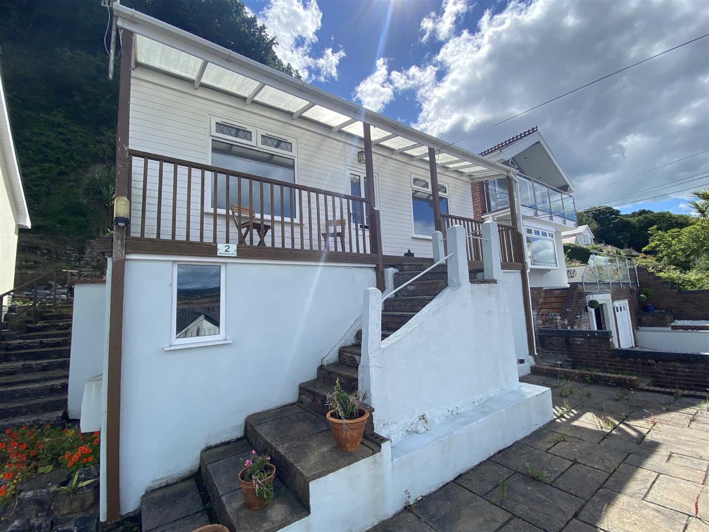 Broadview Lane, Mumbles, Swansea, SA3 4LN